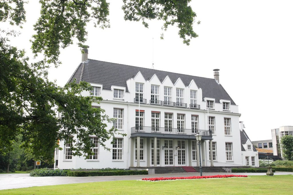 Gemeente De Bilt herdenkt slavernijverleden, burgemeester houdt toespraak